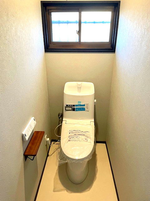 敦賀市泉ヶ丘町中古戸建のトイレ