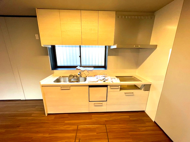 敦賀市泉ヶ丘町中古戸建のキッチン