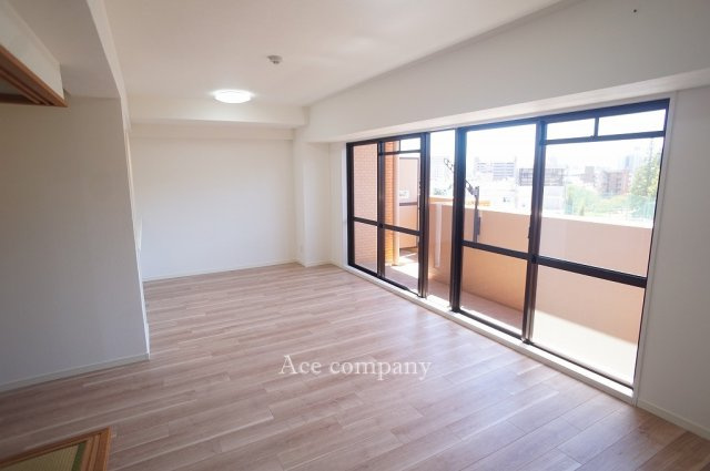 【居間・リビング】の画像