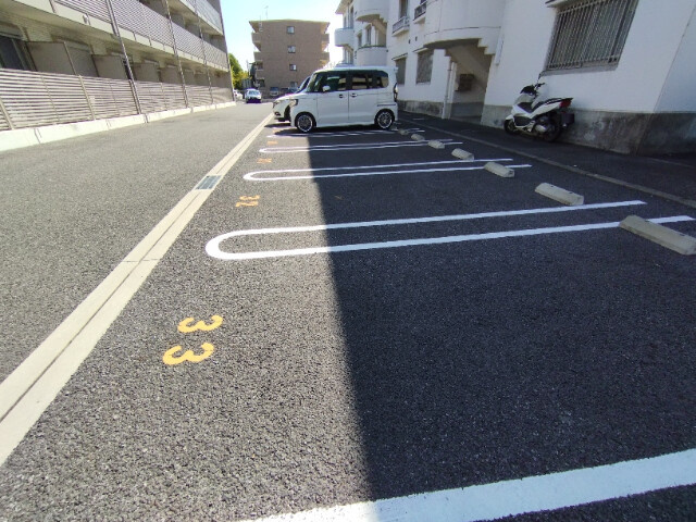 大和ハイツＡの駐車場