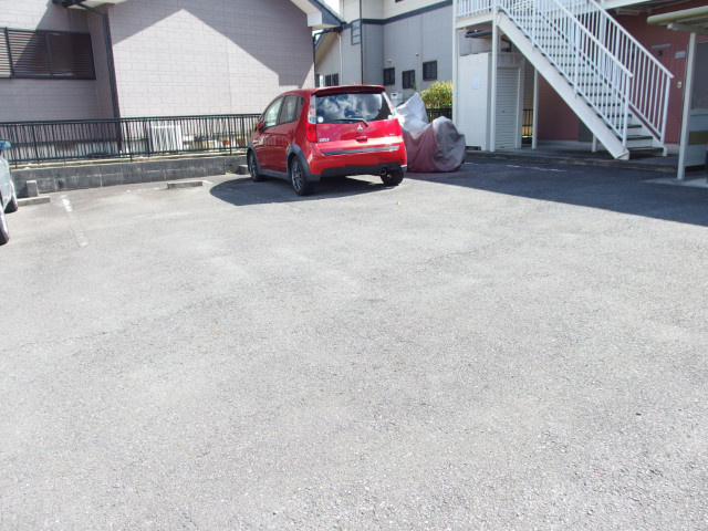グランドスネイルの駐車場