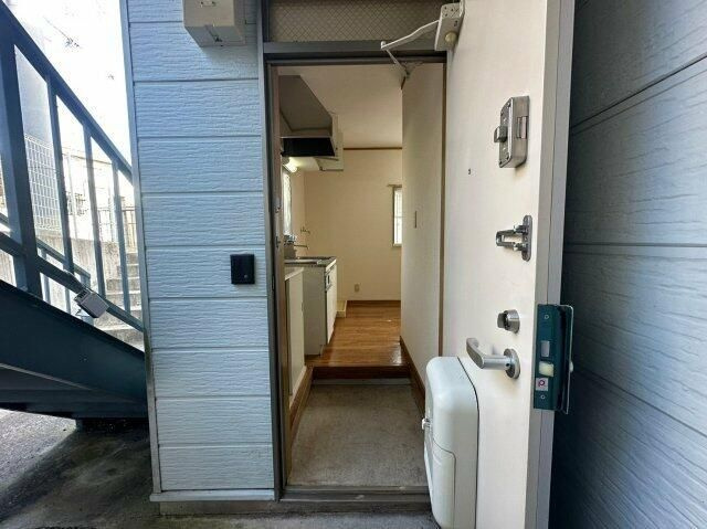 グリーンヒル山手の玄関