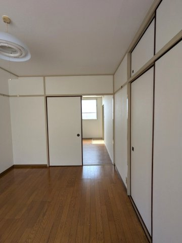 加野ハイツの居間・リビング|おしゃれな居間です