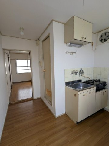 加野ハイツの居間・リビング|ゆったりとした居間です