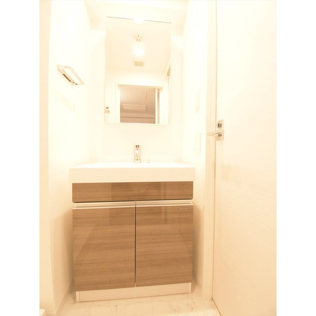 ルクレ上北沢ルネサンスコートの洗面所|忙しい朝には欠かせない洗面所です