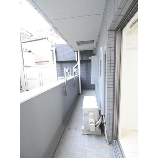 ルクレ上北沢ルネサンスコートのバルコニー|お洗濯にも便利なバルコニー付き