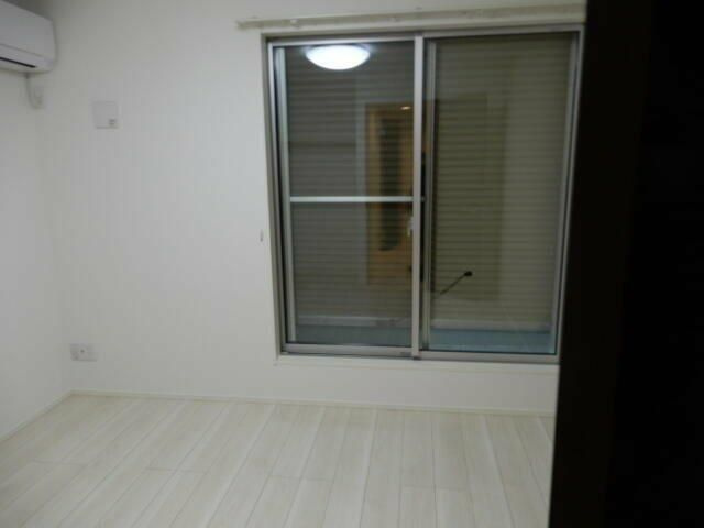 カインドネス横浜根岸の居間・リビング