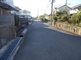 【前面道路含む現地写真】 | 川西市大和東1丁目　建築条件無土地