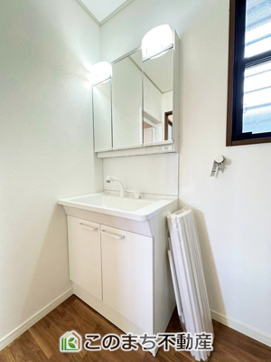 【洗面所】 | 宇都宮市鶴田町再生住宅 | リフォーム施工例※イメージ写真のため、建具やフローリング、その他仕様が異なる場合がございます。