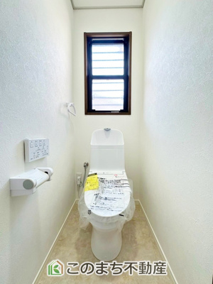 【トイレ】 | 宇都宮市鶴田町再生住宅 | リフォーム施工例※イメージ写真のため、建具やフローリング、その他仕様が異なる場合がございます。