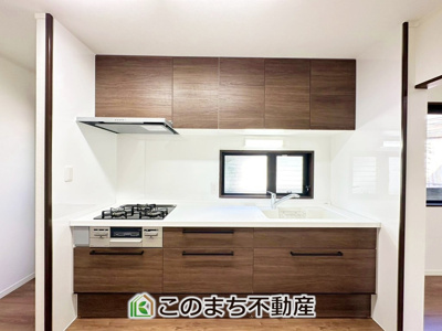 【キッチン】 | 宇都宮市鶴田町再生住宅 | リフォーム施工例※イメージ写真のため、建具やフローリング、その他仕様が異なる場合がございます。