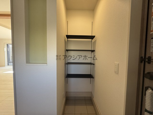 東村山市秋津町4丁目・全7棟　新築一戸建　4号棟の玄関