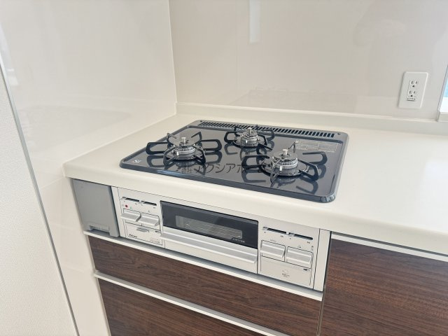 東村山市秋津町4丁目・全7棟　新築一戸建　4号棟の設備|3口ガスコンロ