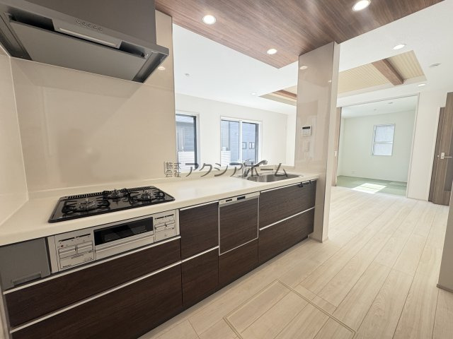 東村山市秋津町4丁目・全7棟　新築一戸建　4号棟のキッチン|食洗機付対面式キッチン