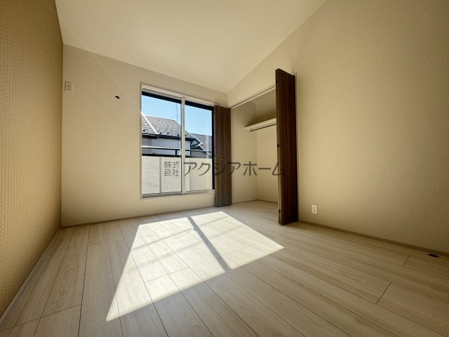 東村山市秋津町4丁目・全7棟　新築一戸建　4号棟の洋室|中央洋室6帖