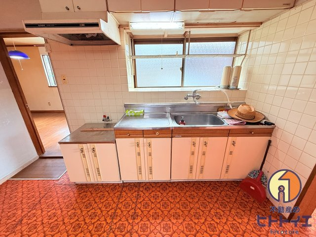 安武戸建のキッチン