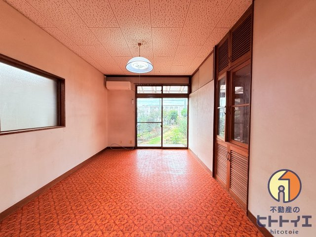 安武戸建の洋室|ダイニングスペースです