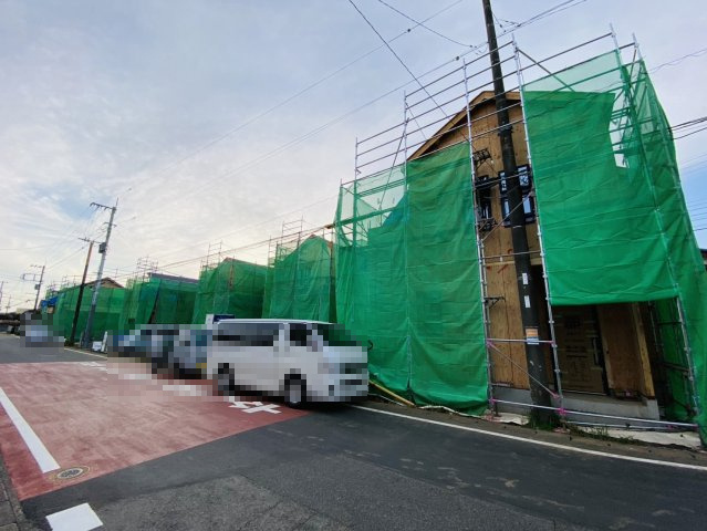 御料　新築戸建て　6号棟の前面道路含む現地写真