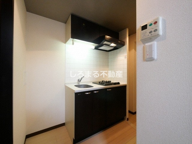 クリスタルグランツ難波のキッチン