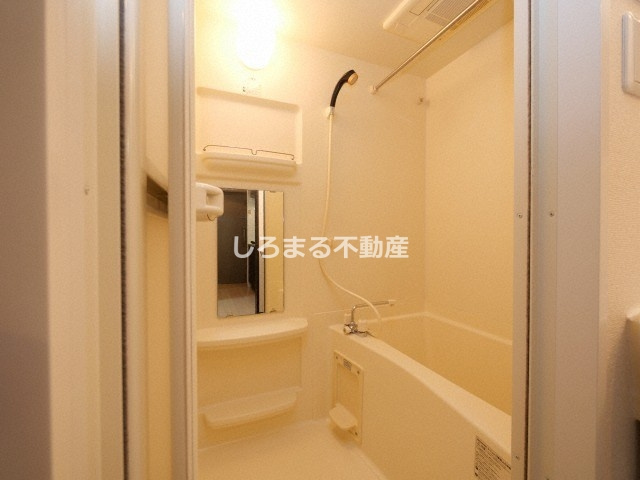 クリスタルグランツ難波の浴室