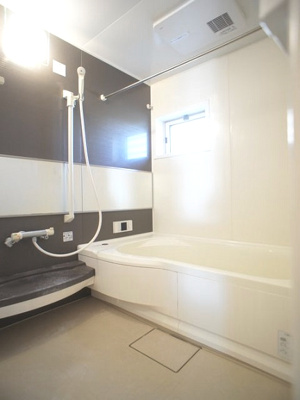 【浴室】 | プランドールＳ A | 浴室換気乾燥機と追い焚き機能付が付いています♪