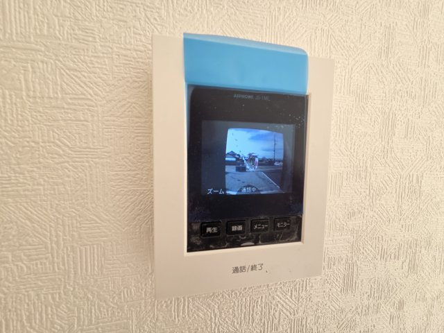 新築　桐生市相生町第17　クレイドルガーデン　5号棟の設備|現地写真　カラーTVモニター付きのドアホンがついています。お子様やご高齢の方がお留守番の時でも安心です！