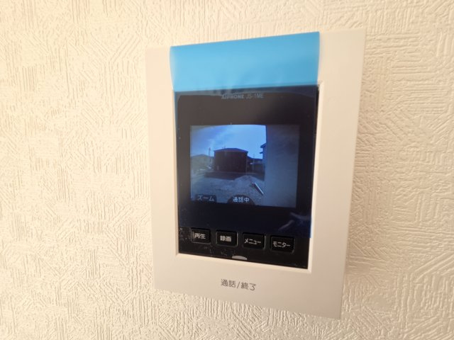 新築　桐生市広沢町第18　クレイドルガーデン　3号棟の防犯設備|現地写真　カラーTVモニター付きのドアホンがついています。お子様やご高齢の方がお留守番の時でも安心です！