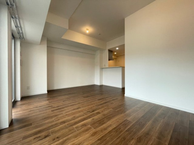 【居間・リビング】 | Creer RiviereⅢ | ※同物件別部屋写真