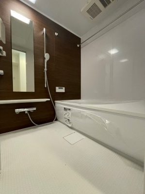 【浴室】 | Creer RiviereⅢ | ※同物件別部屋写真