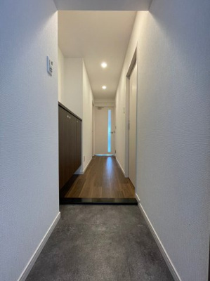 【玄関】 | Creer RiviereⅢ | ※同物件別部屋写真