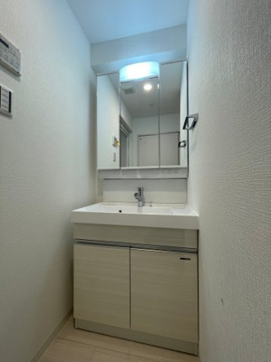 【洗面所】 | Creer RiviereⅢ | ※同物件別部屋写真