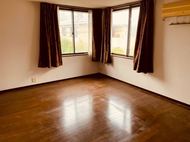 八街市八街ほ　中古戸建の洋室