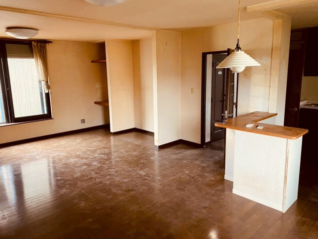 八街市八街ほ　中古戸建の居間・リビング