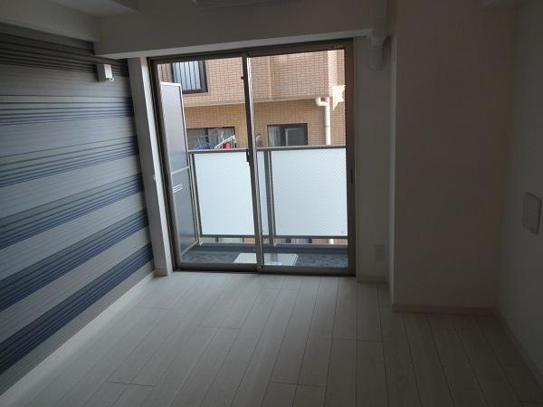 LUMEED横浜阪東橋の居間・リビング