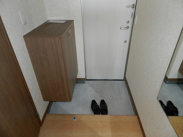 エル・フォーチュナーの玄関