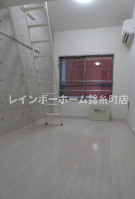 キチーム綾瀬の居間・リビング