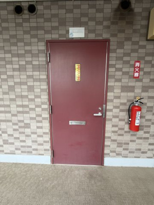  | センチュリー小平 | 社員用の入口