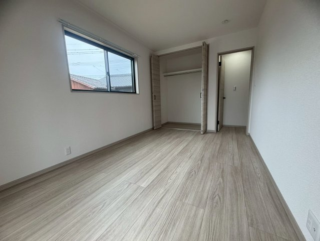 三潴町玉満新築戸建の洋室