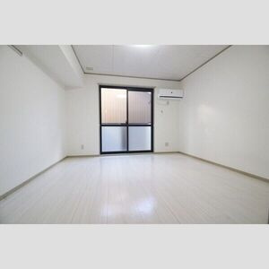 ソレイユ春日井の居間・リビング