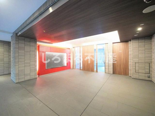 エス・キュート梅田東のロビー