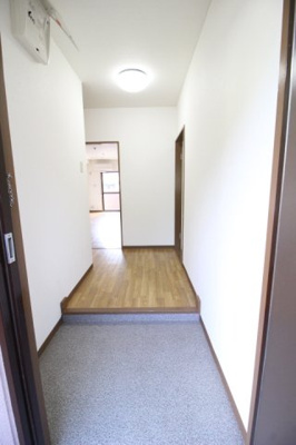 【玄関】 | ロイヤルセンチュリーマンション | 別号室の写真です