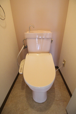 【トイレ】 | ロイヤルセンチュリーマンション | 別号室の写真です