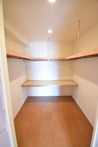ロイヤルパークス桃坂の収納