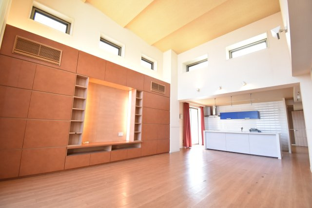 ロイヤルパークス桃坂の居間・リビング