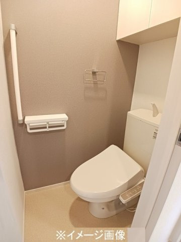 ピアチェーレのトイレ|ゆったりとした空間のトイレです