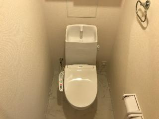 【トイレ】 | サニーオリーブ（越生町上野東アパート新築工事） | シャワー付トイレ（イメージ）