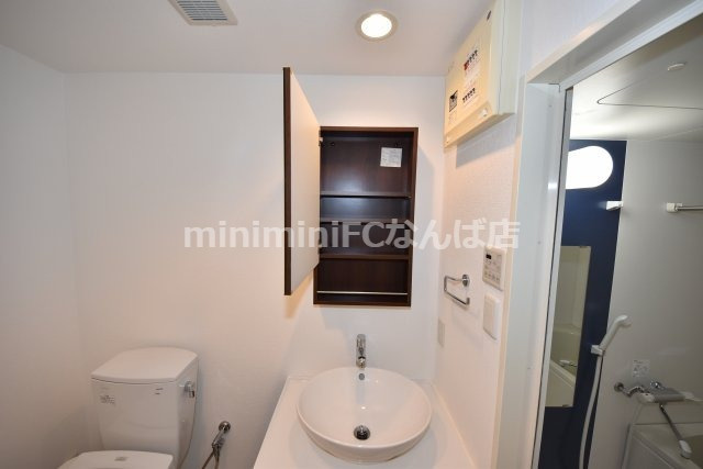 アーデン土佐堀