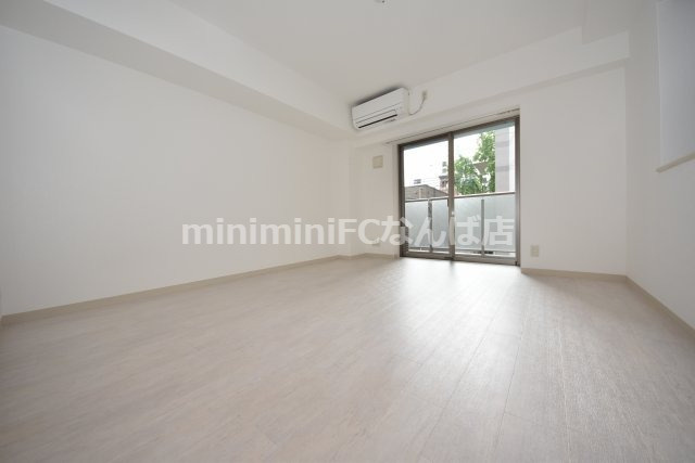 アーデン土佐堀の居間・リビング