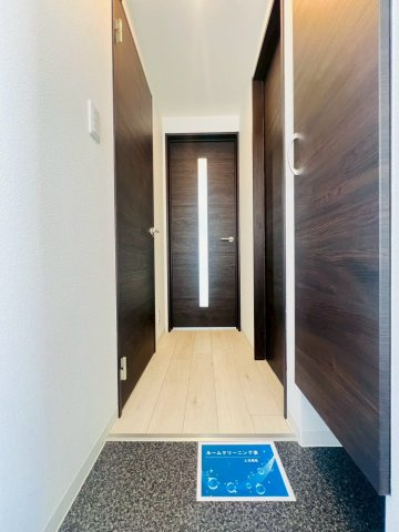 ジーメゾン大久保　リベイルの玄関