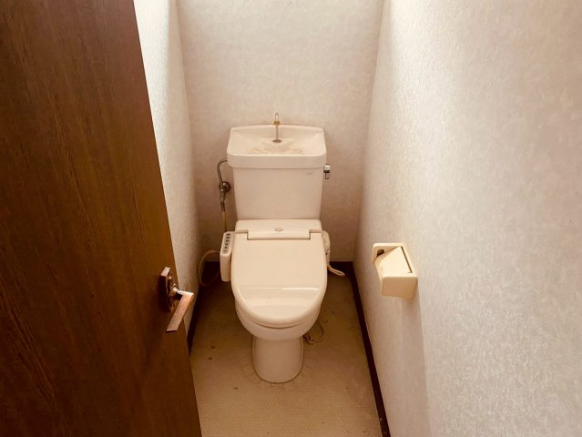 八街に中古戸建のトイレ